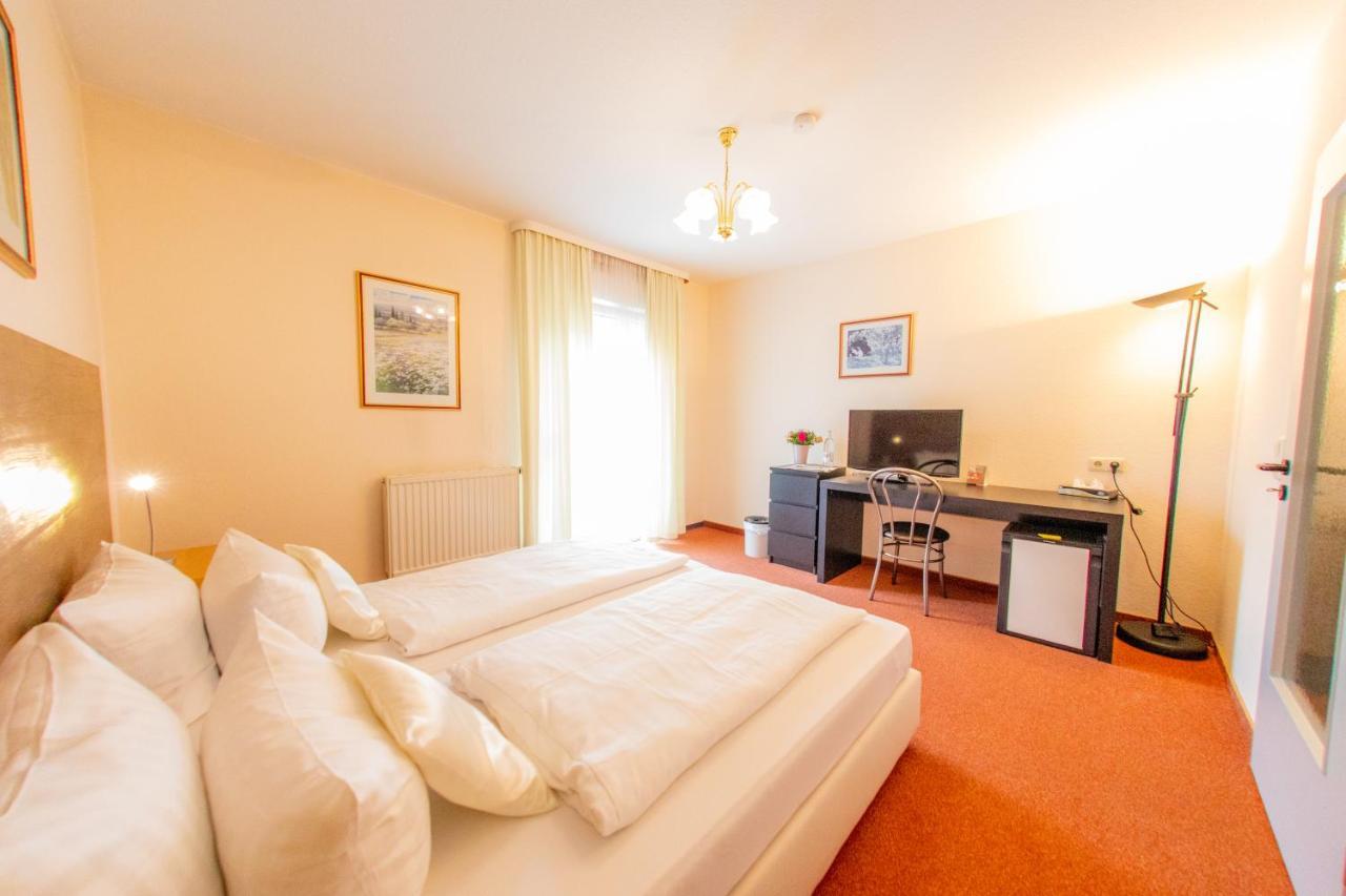 Hotel Centro Fuerth Nuernberg ภายนอก รูปภาพ