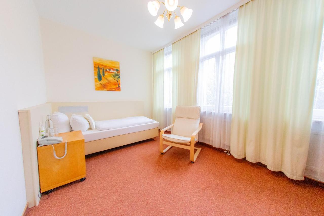 Hotel Centro Fuerth Nuernberg ภายนอก รูปภาพ